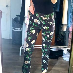 Pantalon floreado